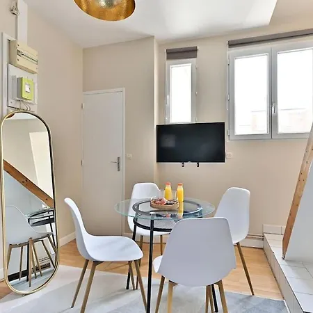 Apartman Avec Mezzanine Au Centre De Párizs