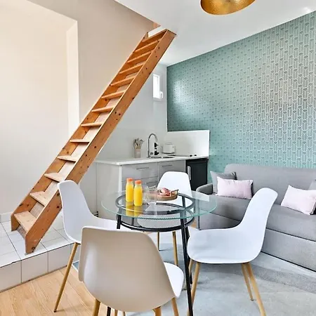 Apartman Avec Mezzanine Au Centre De Párizs