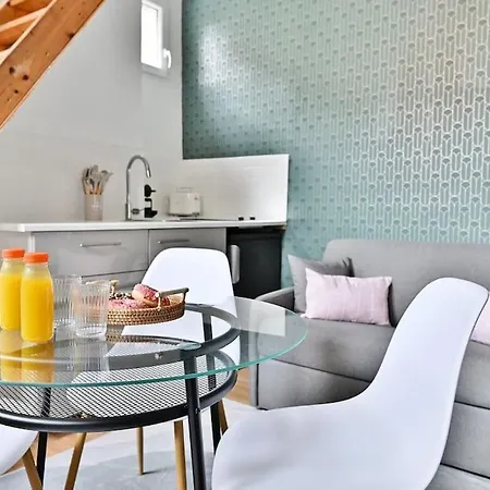 Avec Mezzanine Au Centre De Apartman